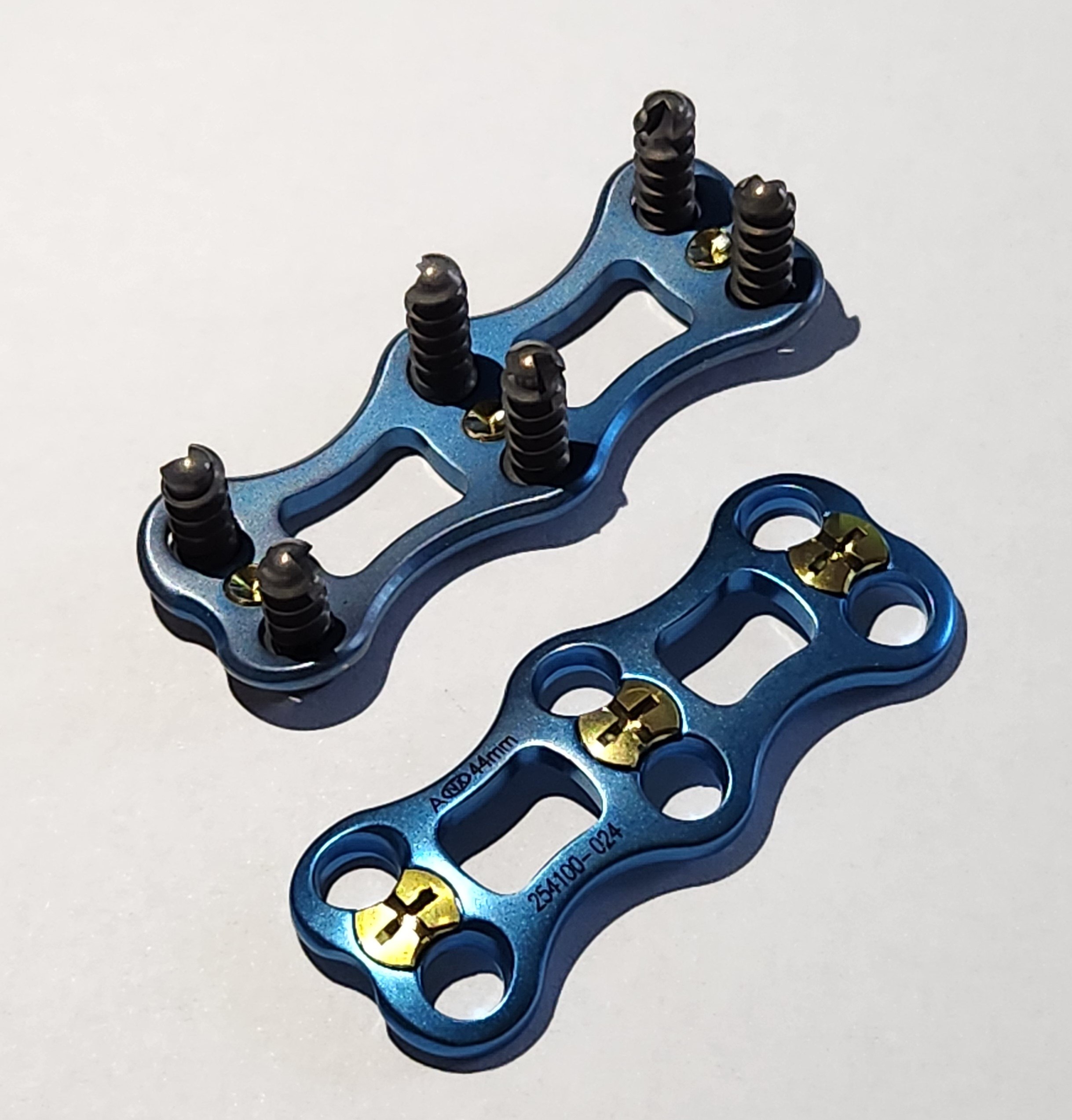 Передня шийна пластина 4 отвори Changzhou Nanxiang Medical Device Co., Ltd